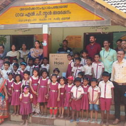 FL-09 AYARKUNNAM WAREHOUSE DONATING REFRIGERATOR TO GOVT. LP.S AYARKUNNAM